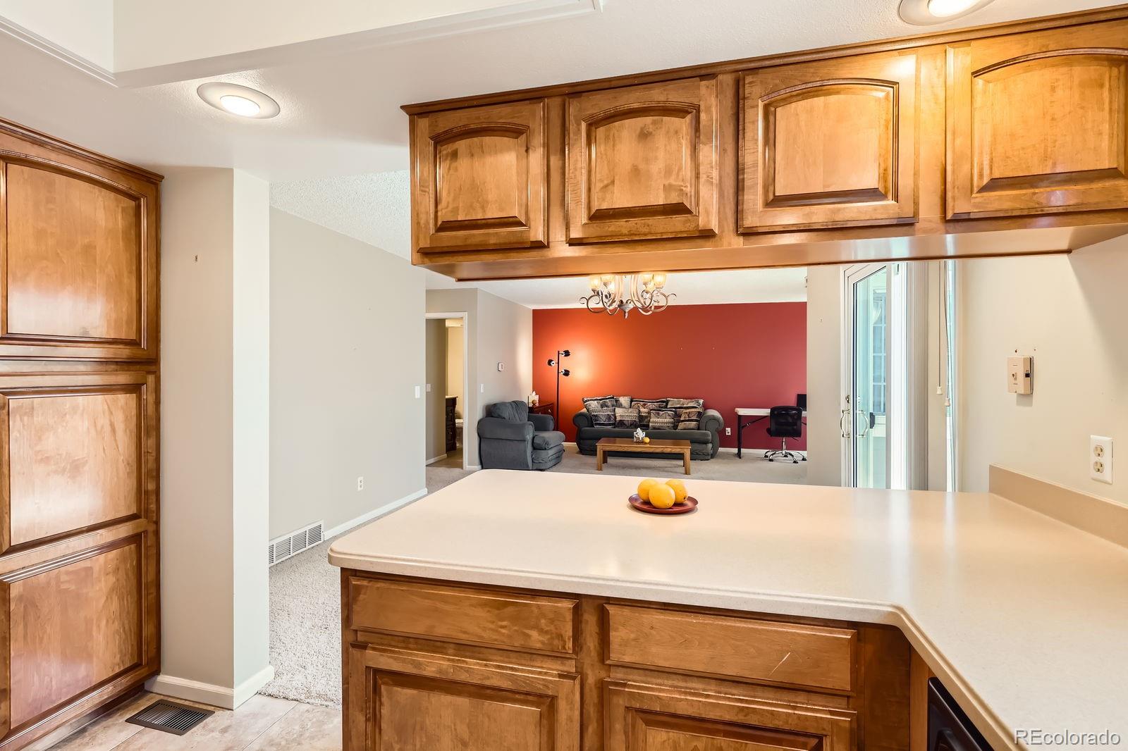 MLS Image #8 for 1470 s quebec way,denver, Colorado