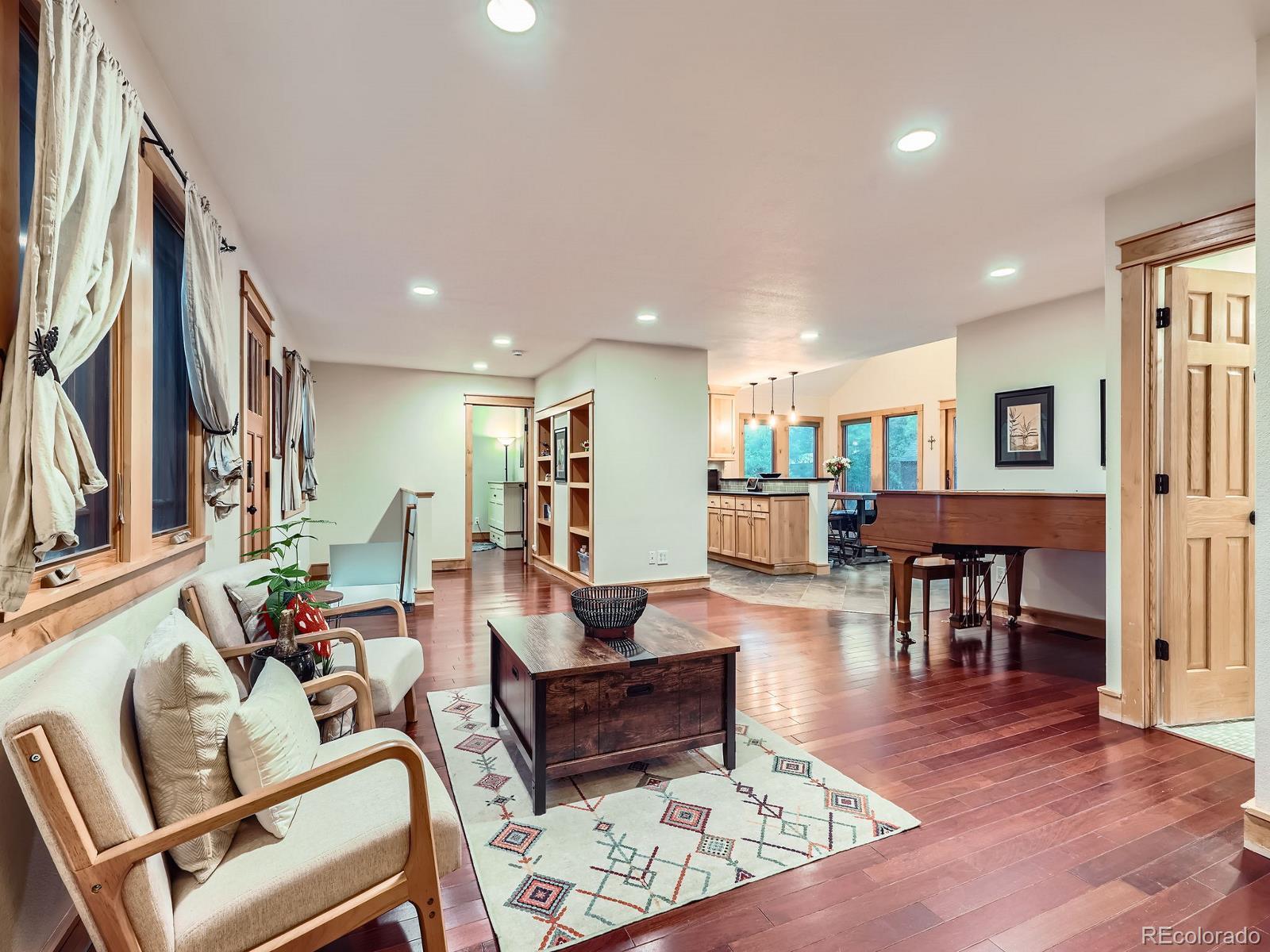 MLS Image #5 for 845  urban street,lakewood, Colorado