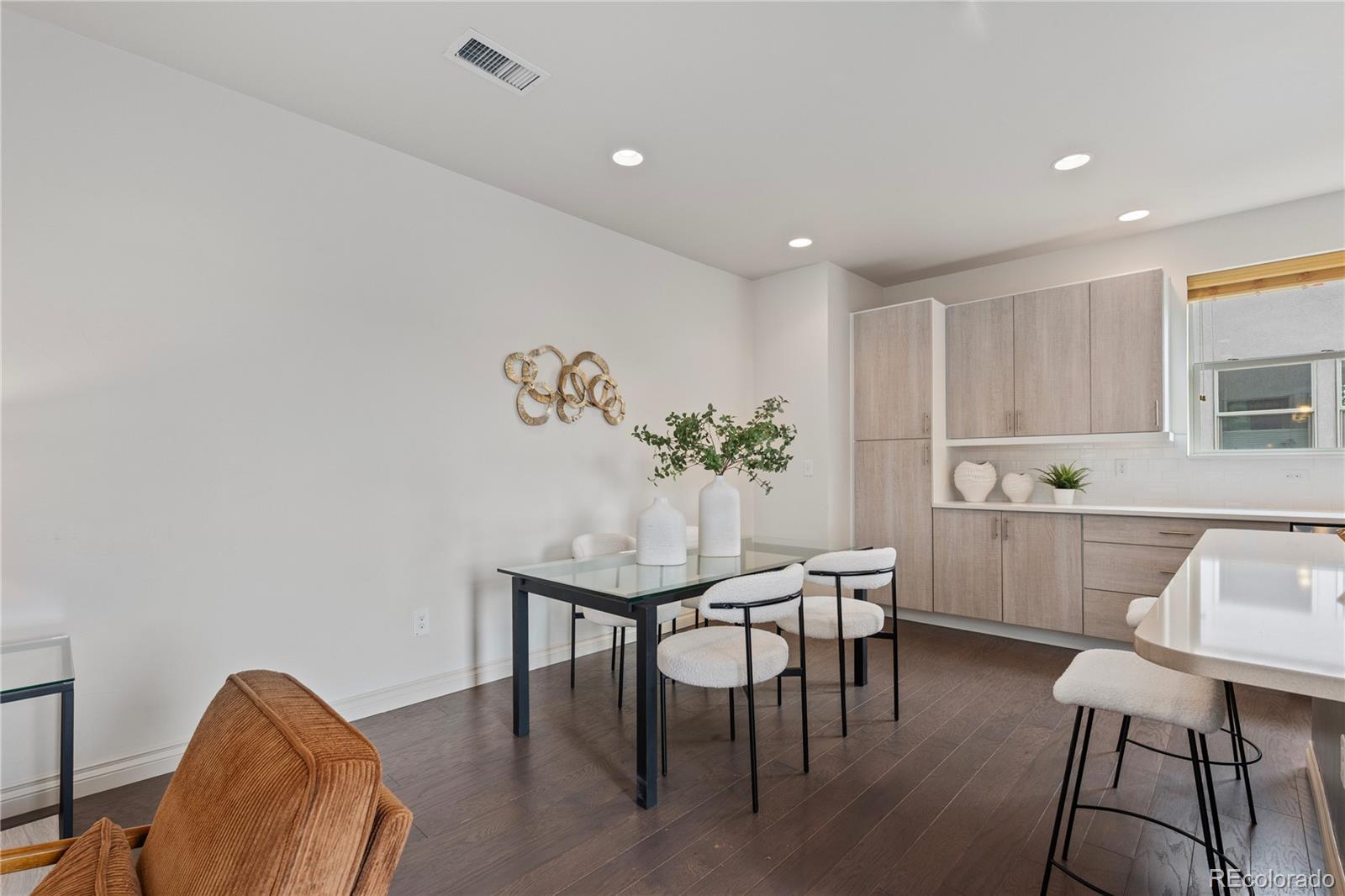 MLS Image #19 for 1325  jackson street,denver, Colorado