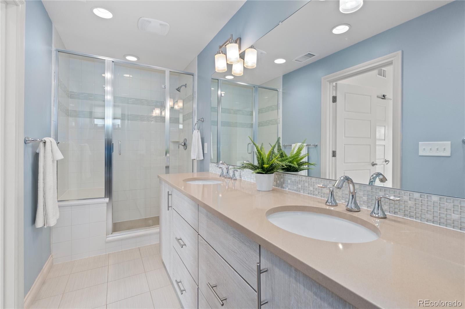 MLS Image #26 for 1325  jackson street,denver, Colorado