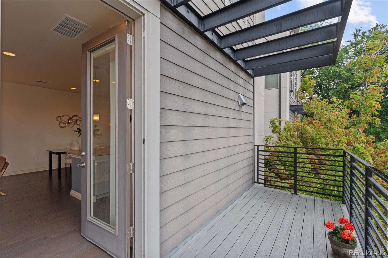 MLS Image #38 for 1325  jackson street,denver, Colorado
