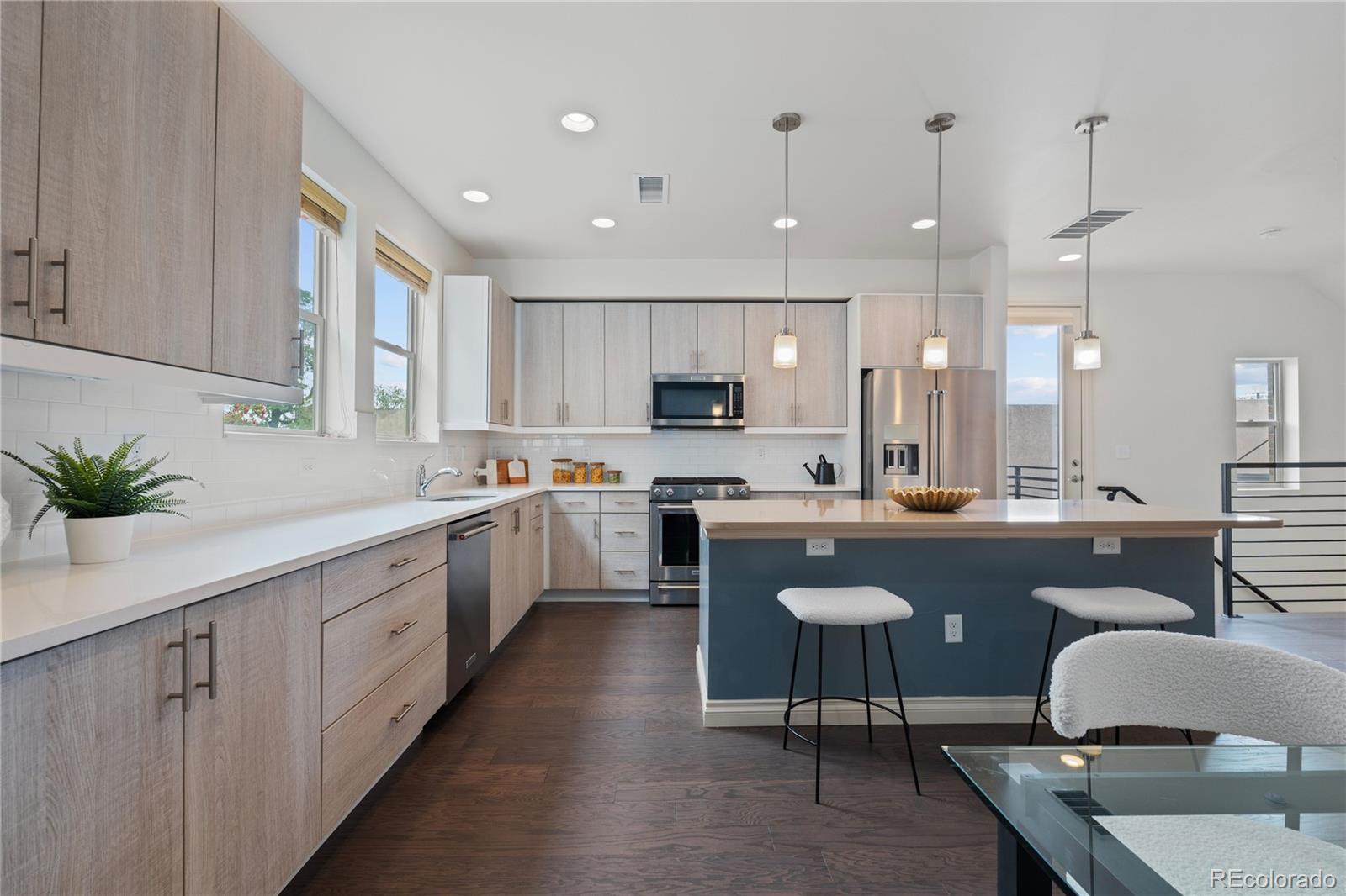 MLS Image #7 for 1325  jackson street,denver, Colorado