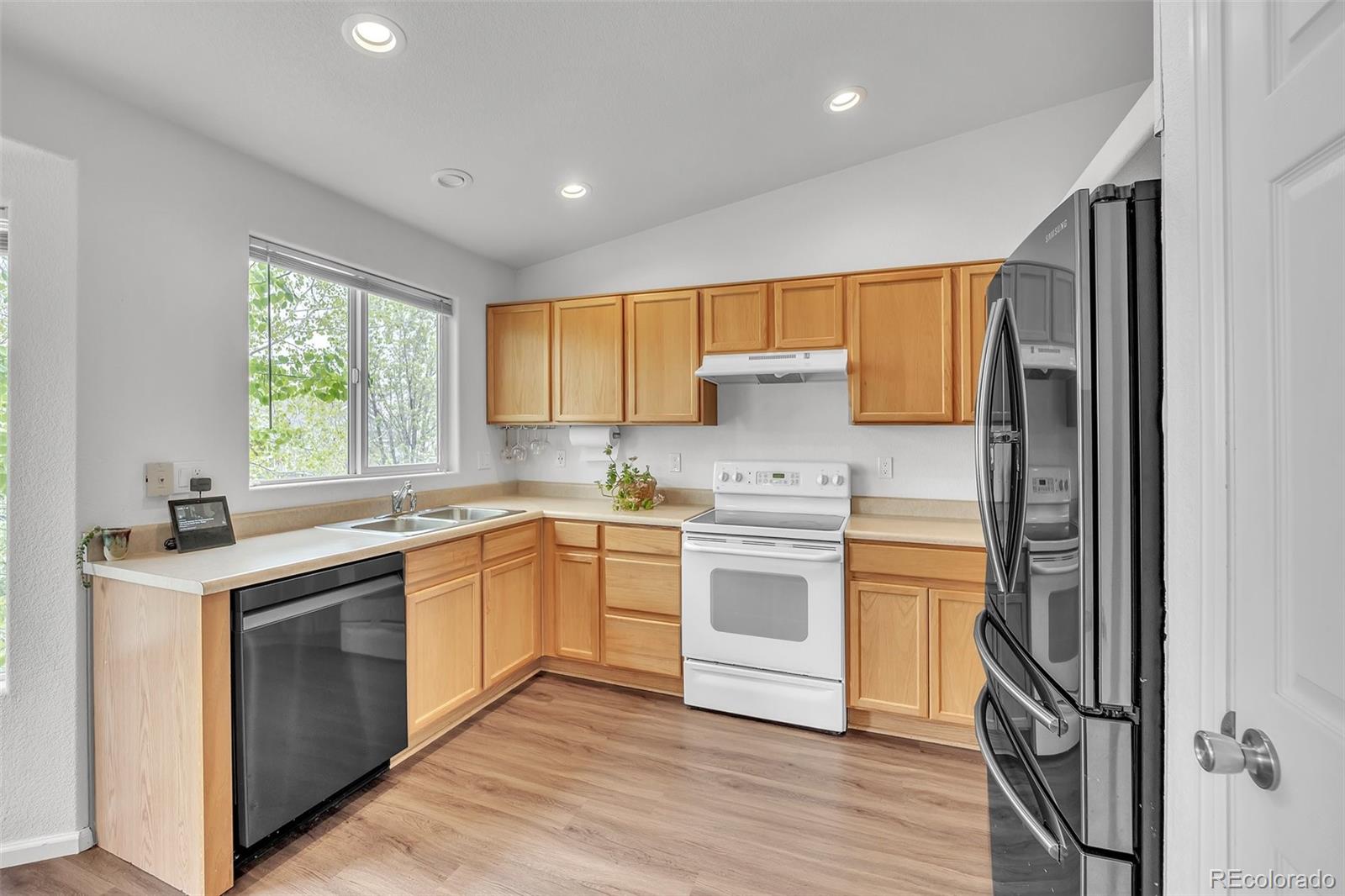MLS Image #5 for 6643  harvey lane,colorado springs, Colorado