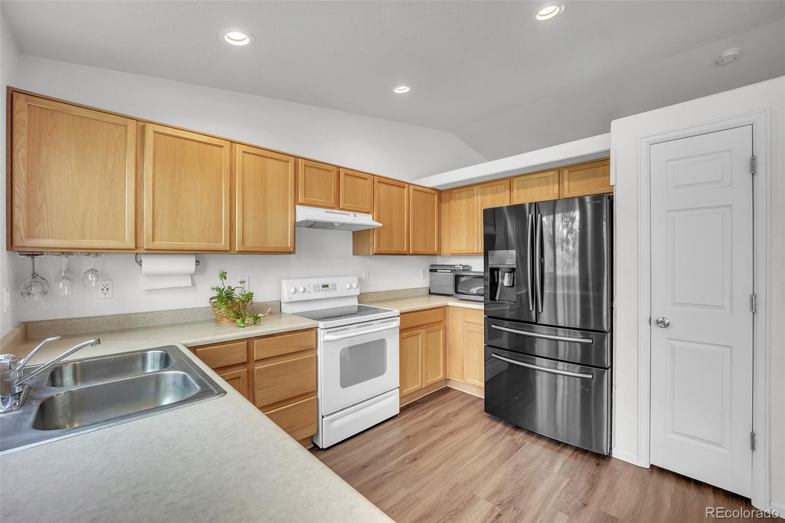 MLS Image #6 for 6643  harvey lane,colorado springs, Colorado