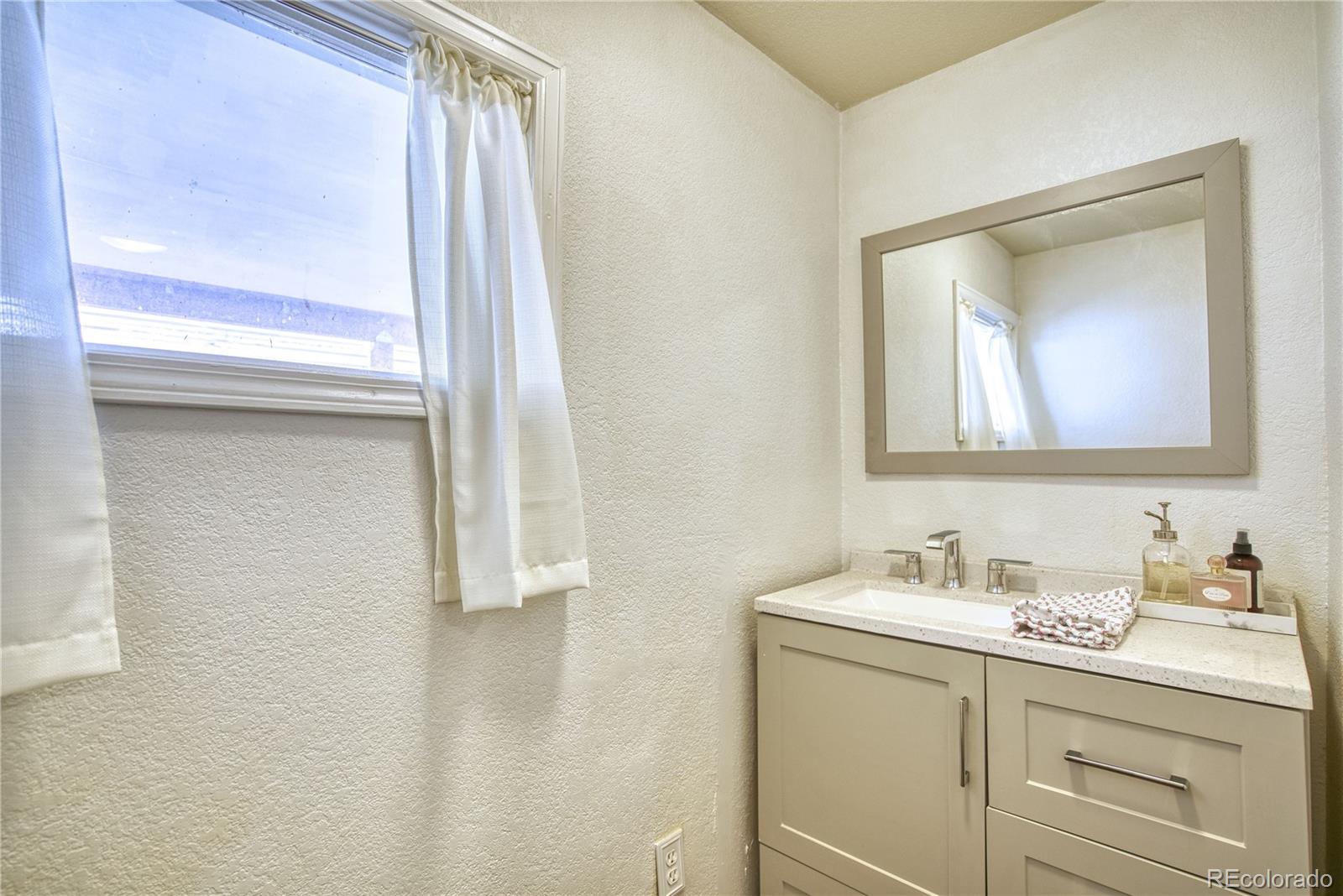 MLS Image #14 for 246  todd avenue,la salle, Colorado