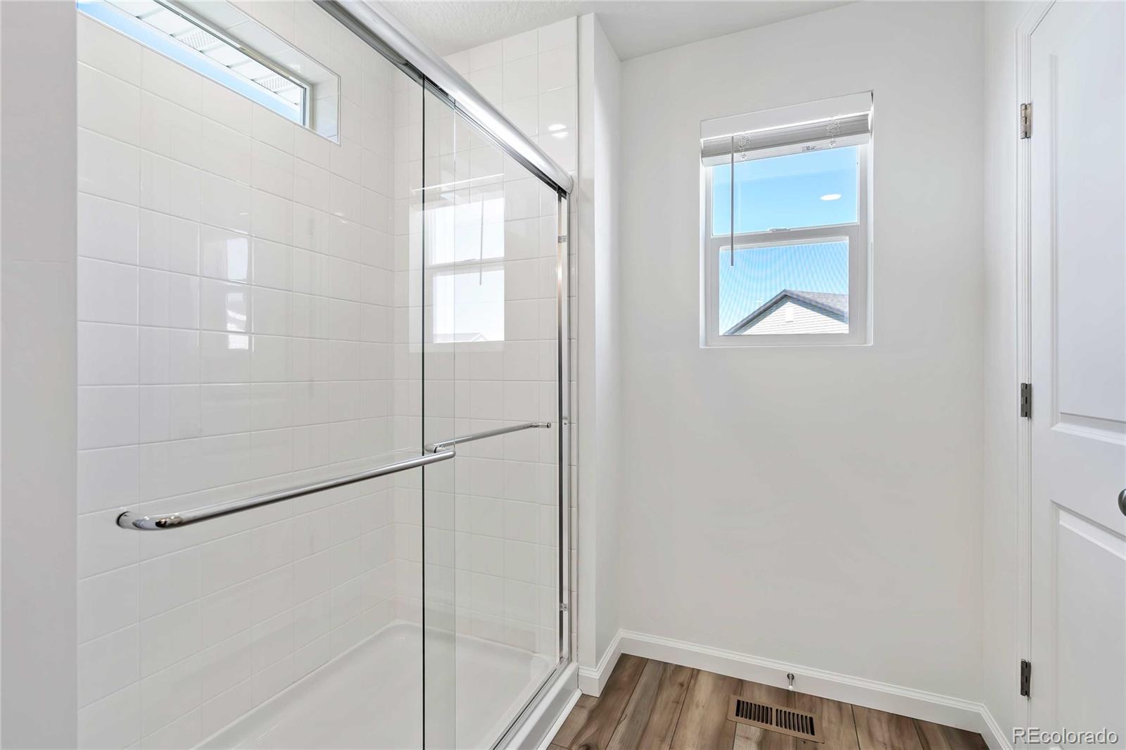 MLS Image #10 for 22113 e 38th place,aurora, Colorado