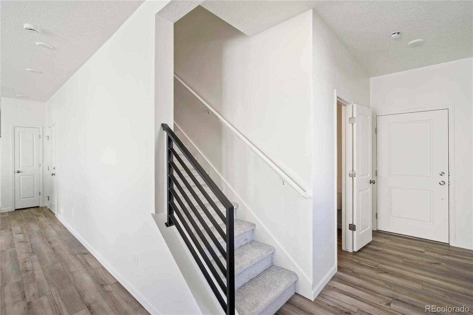 MLS Image #6 for 22113 e 38th place,aurora, Colorado