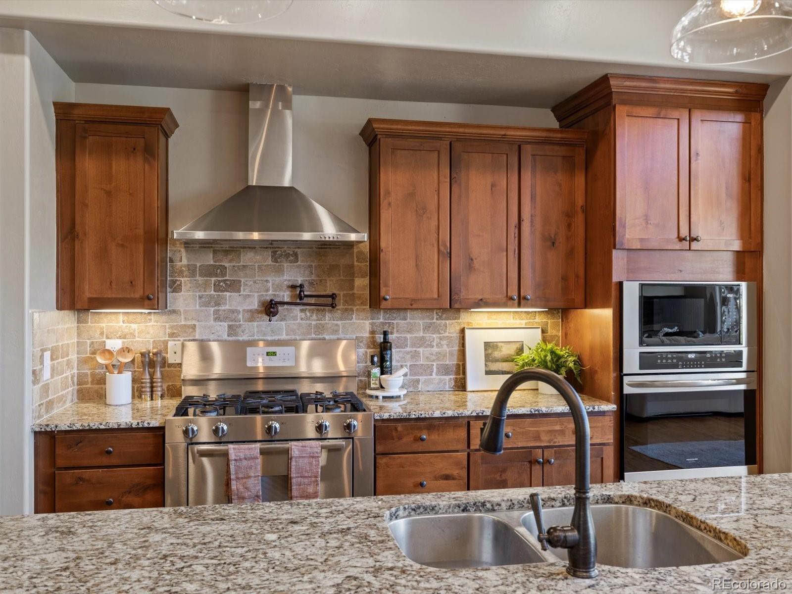 MLS Image #11 for 6995 s ensenada street,aurora, Colorado
