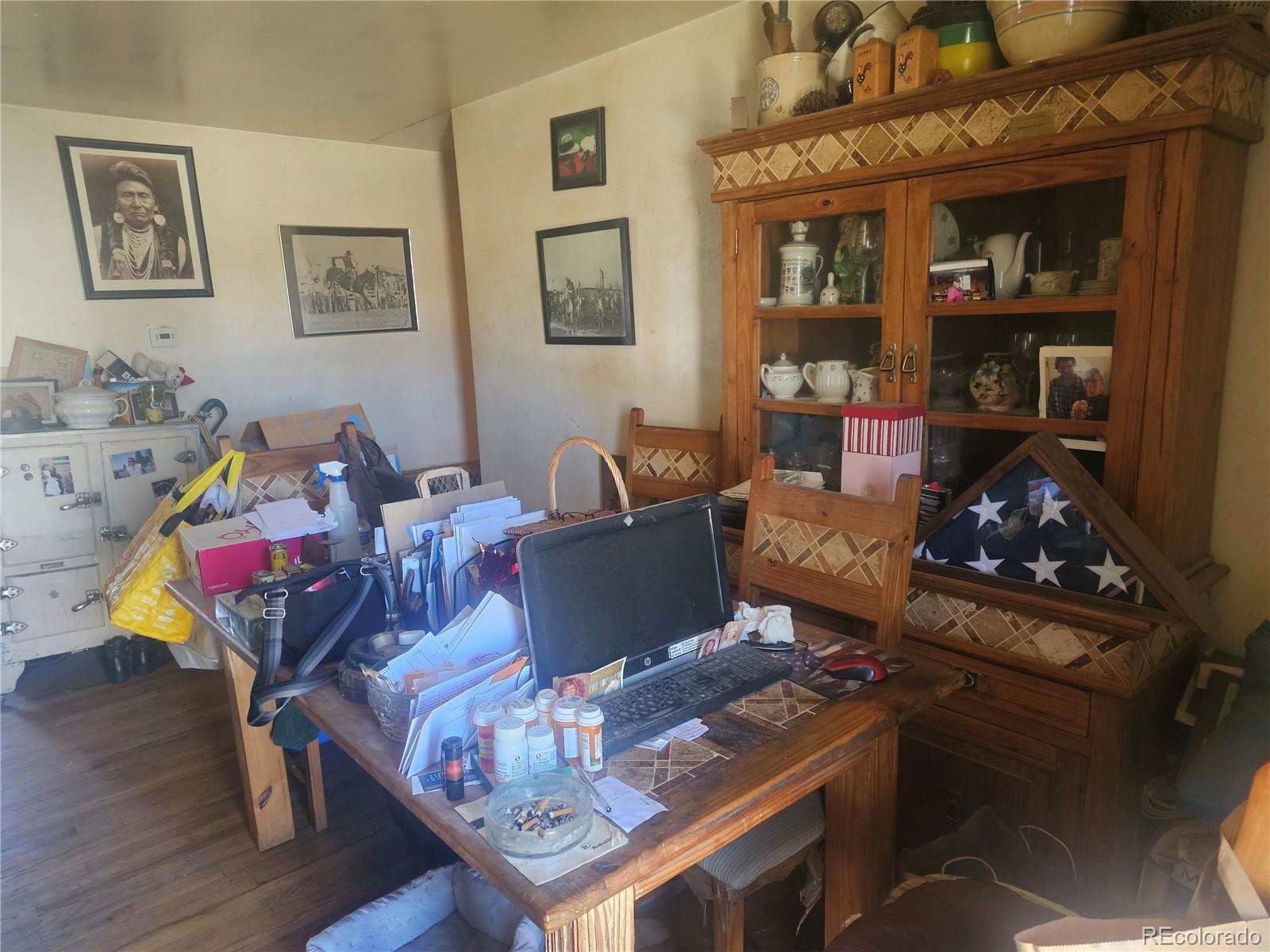 MLS Image #5 for 8611  emerson court,denver, Colorado