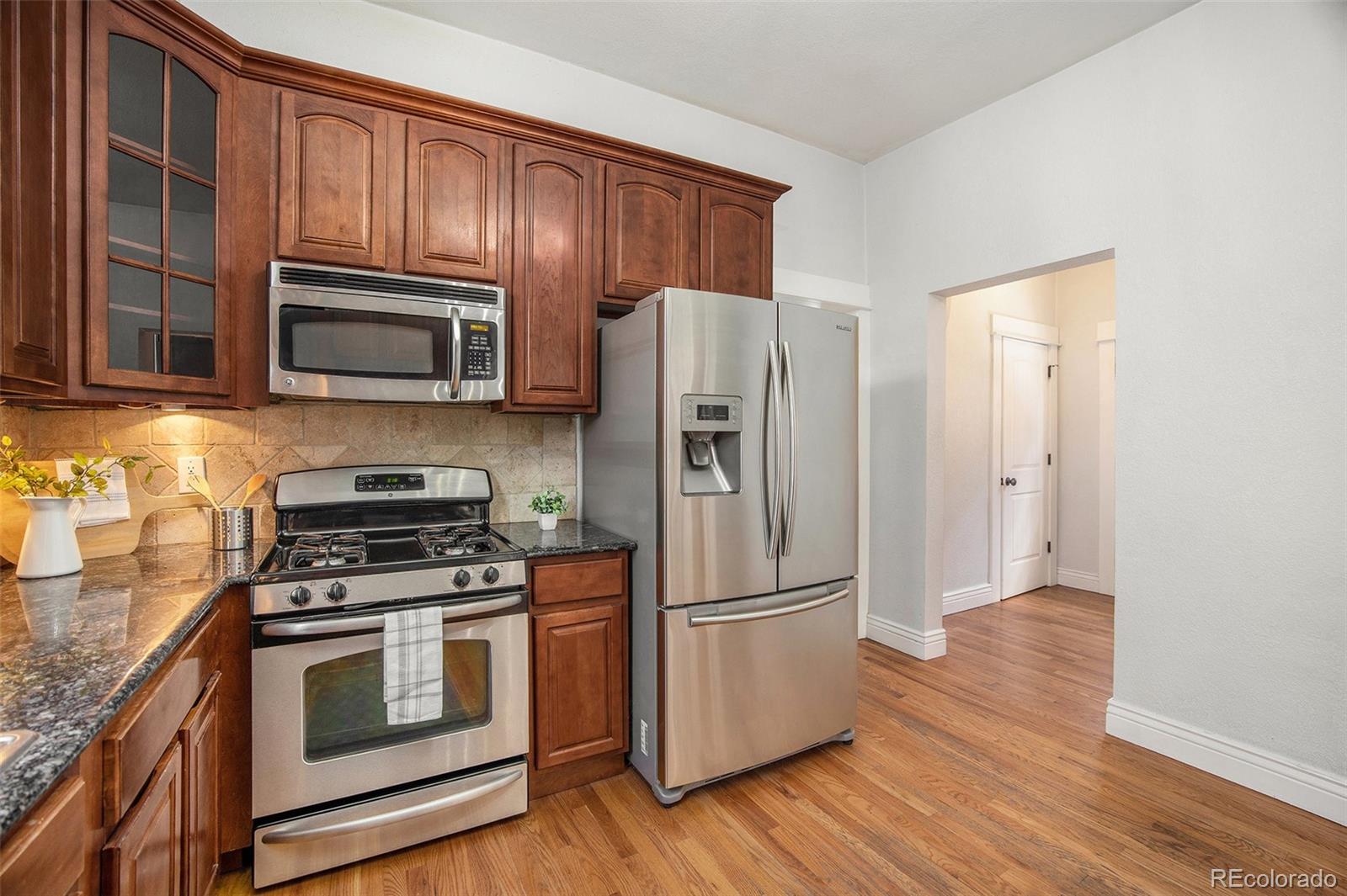 MLS Image #15 for 3042 n franklin street,denver, Colorado