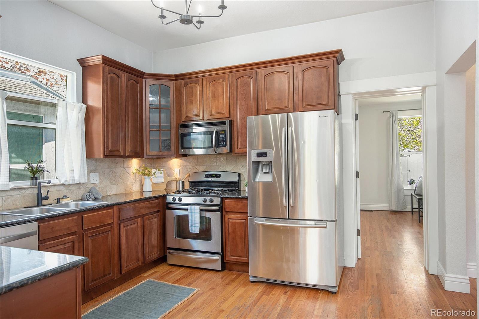 MLS Image #16 for 3042 n franklin street,denver, Colorado