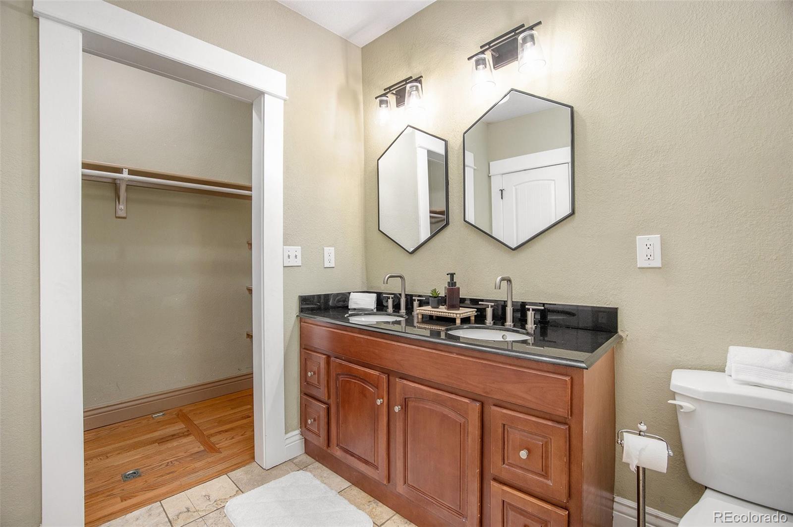 MLS Image #17 for 3042 n franklin street,denver, Colorado