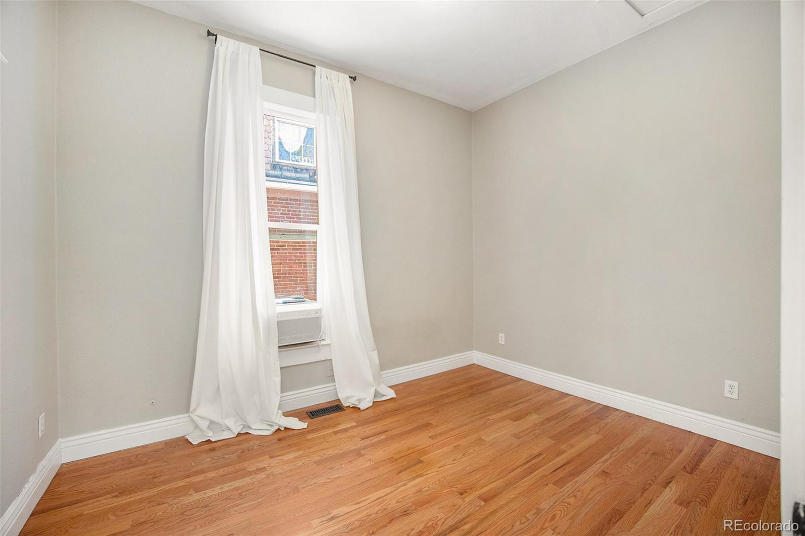 MLS Image #23 for 3042 n franklin street,denver, Colorado