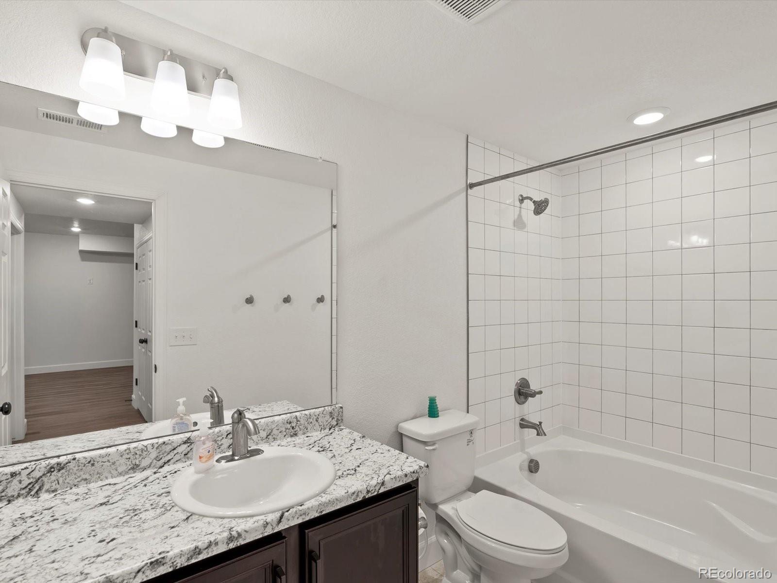 MLS Image #27 for 21901 e 42nd place ,aurora, Colorado