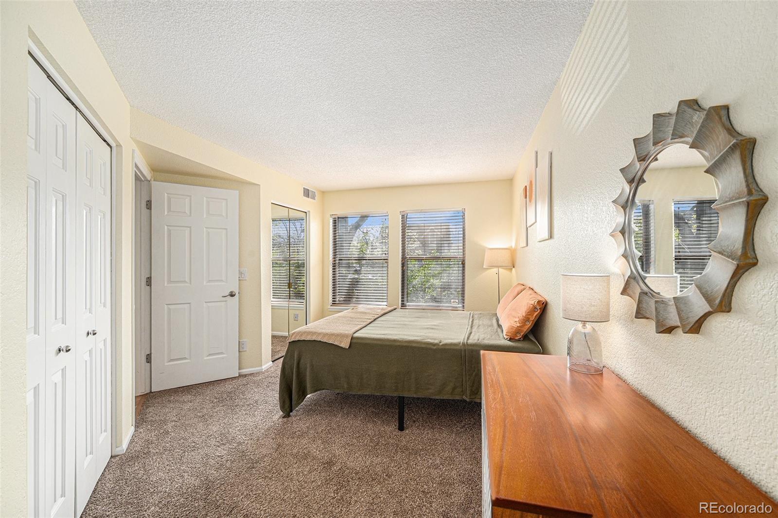 MLS Image #11 for 2  acoma street,denver, Colorado