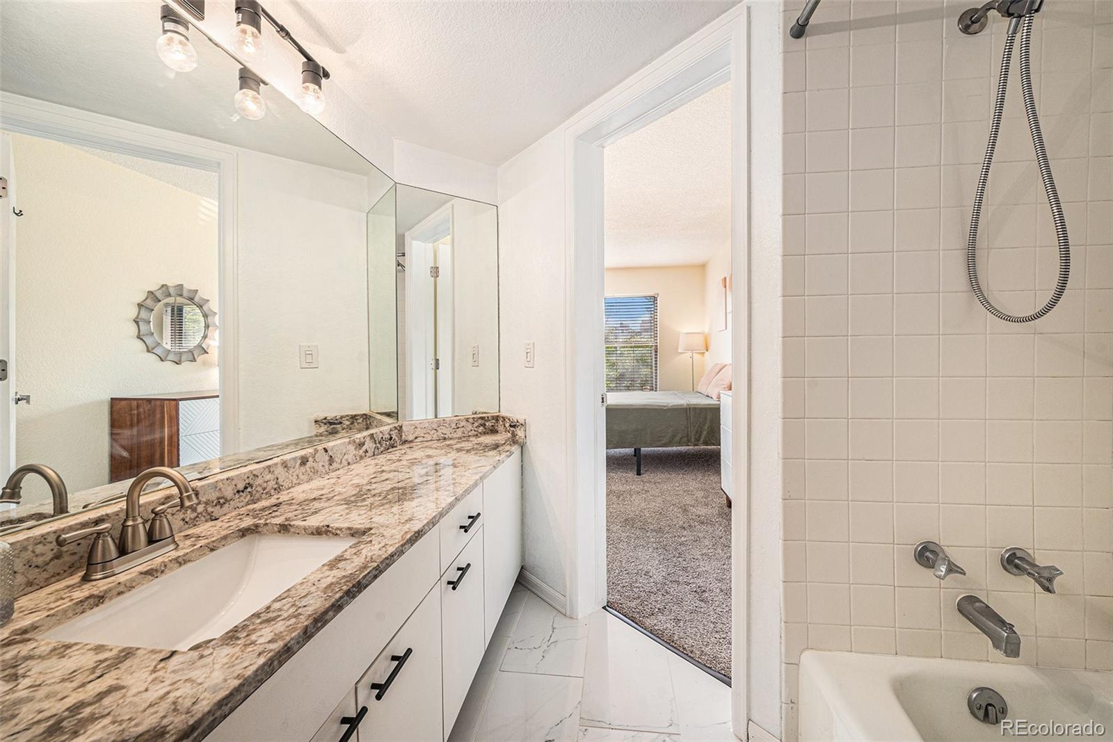 MLS Image #13 for 2  acoma street,denver, Colorado
