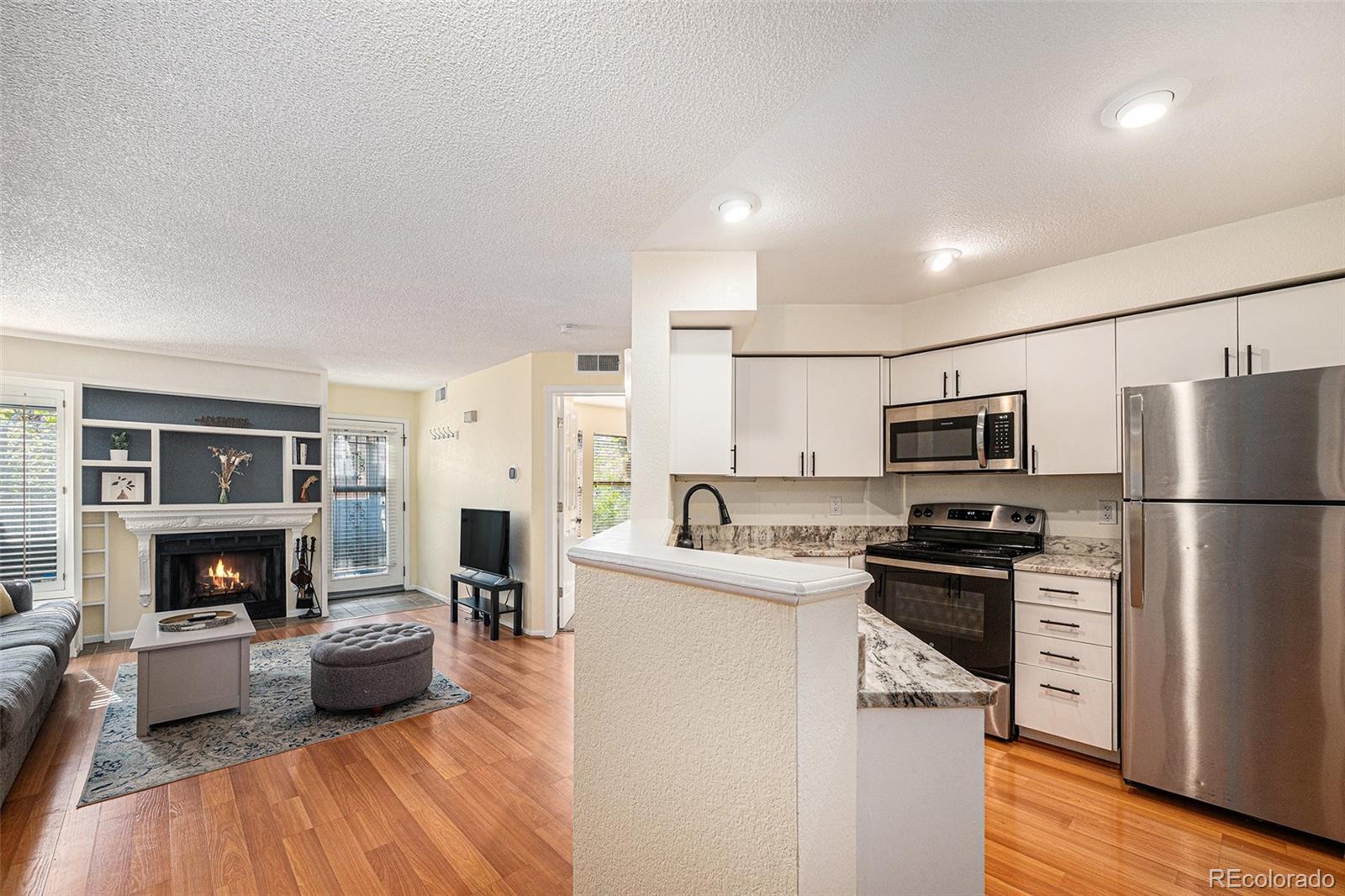 MLS Image #6 for 2  acoma street,denver, Colorado