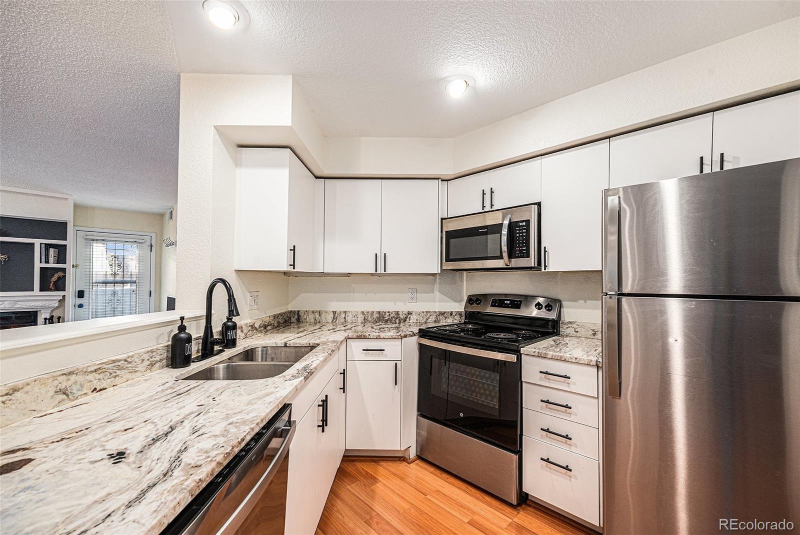 MLS Image #7 for 2  acoma street,denver, Colorado