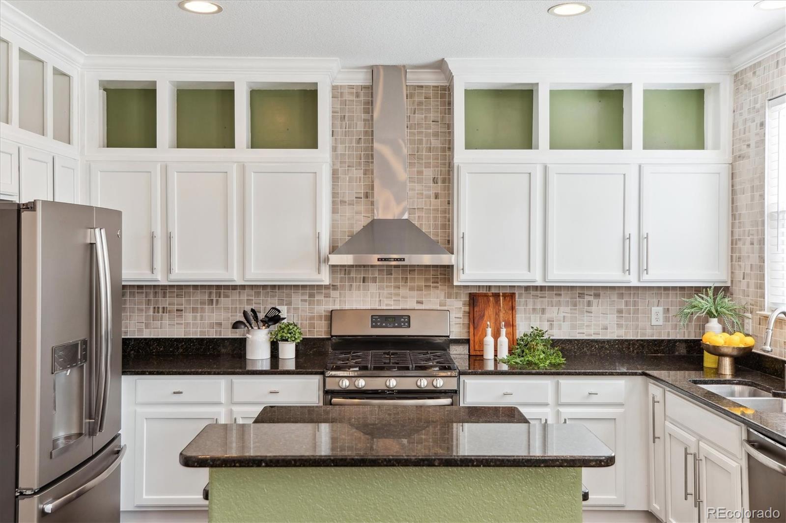 MLS Image #10 for 2857  xanthia court,denver, Colorado