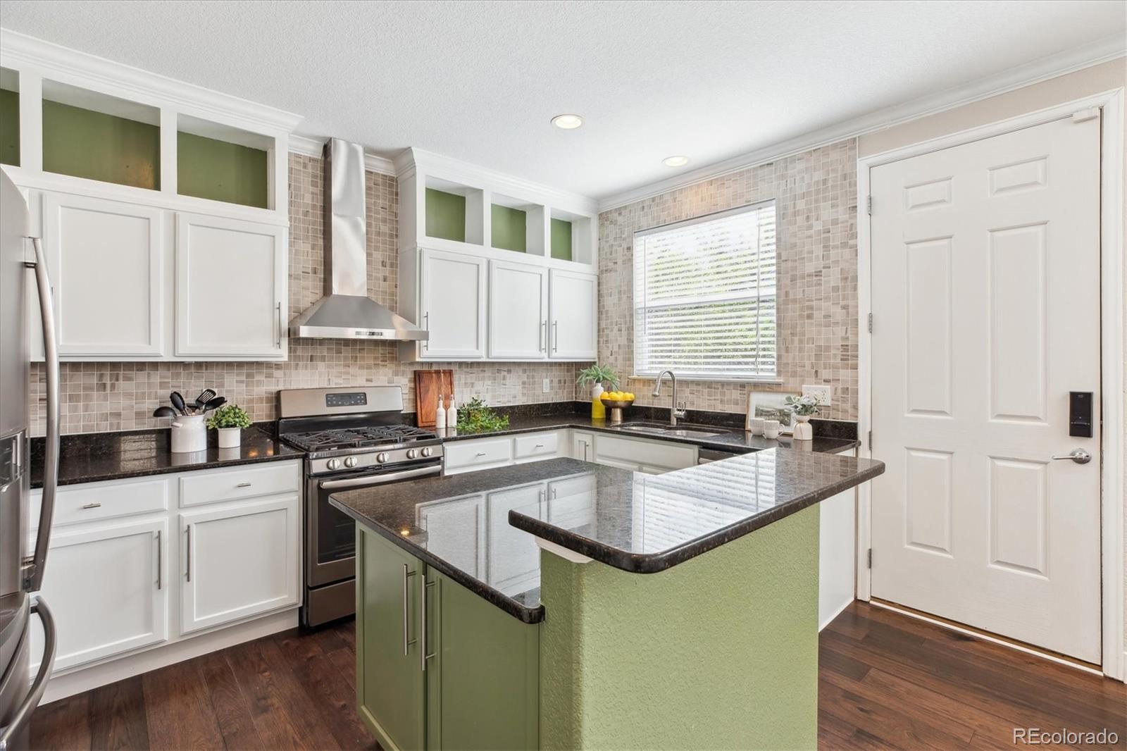 MLS Image #12 for 2857  xanthia court,denver, Colorado