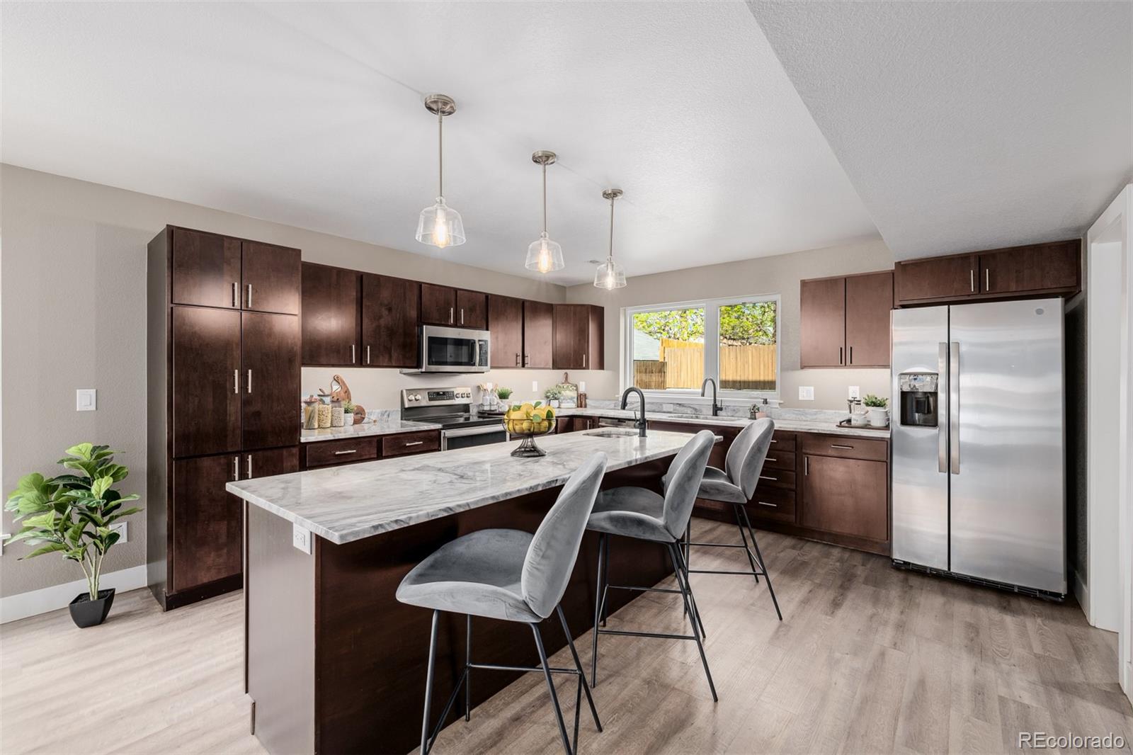MLS Image #14 for 2004 s galapago street,denver, Colorado