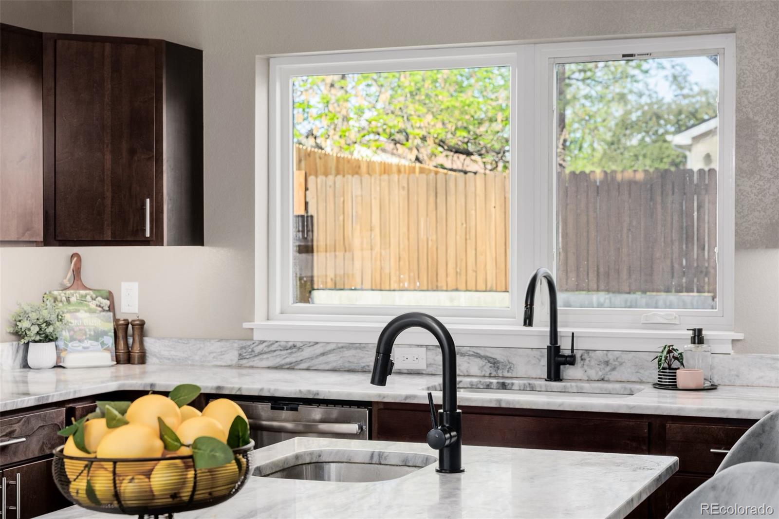 MLS Image #17 for 2004 s galapago street,denver, Colorado