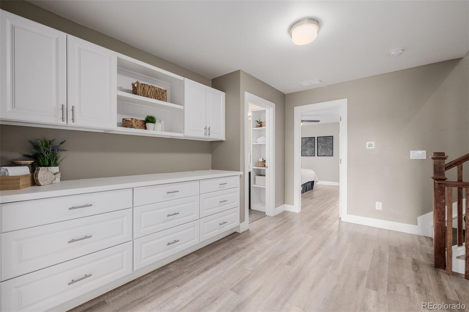 MLS Image #39 for 2004 s galapago street,denver, Colorado