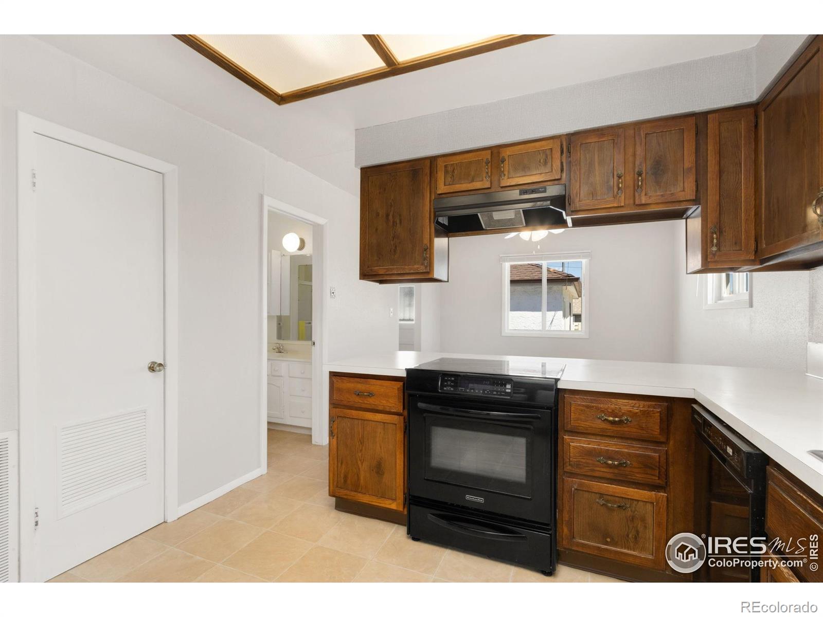MLS Image #7 for 1334 n jefferson avenue,loveland, Colorado
