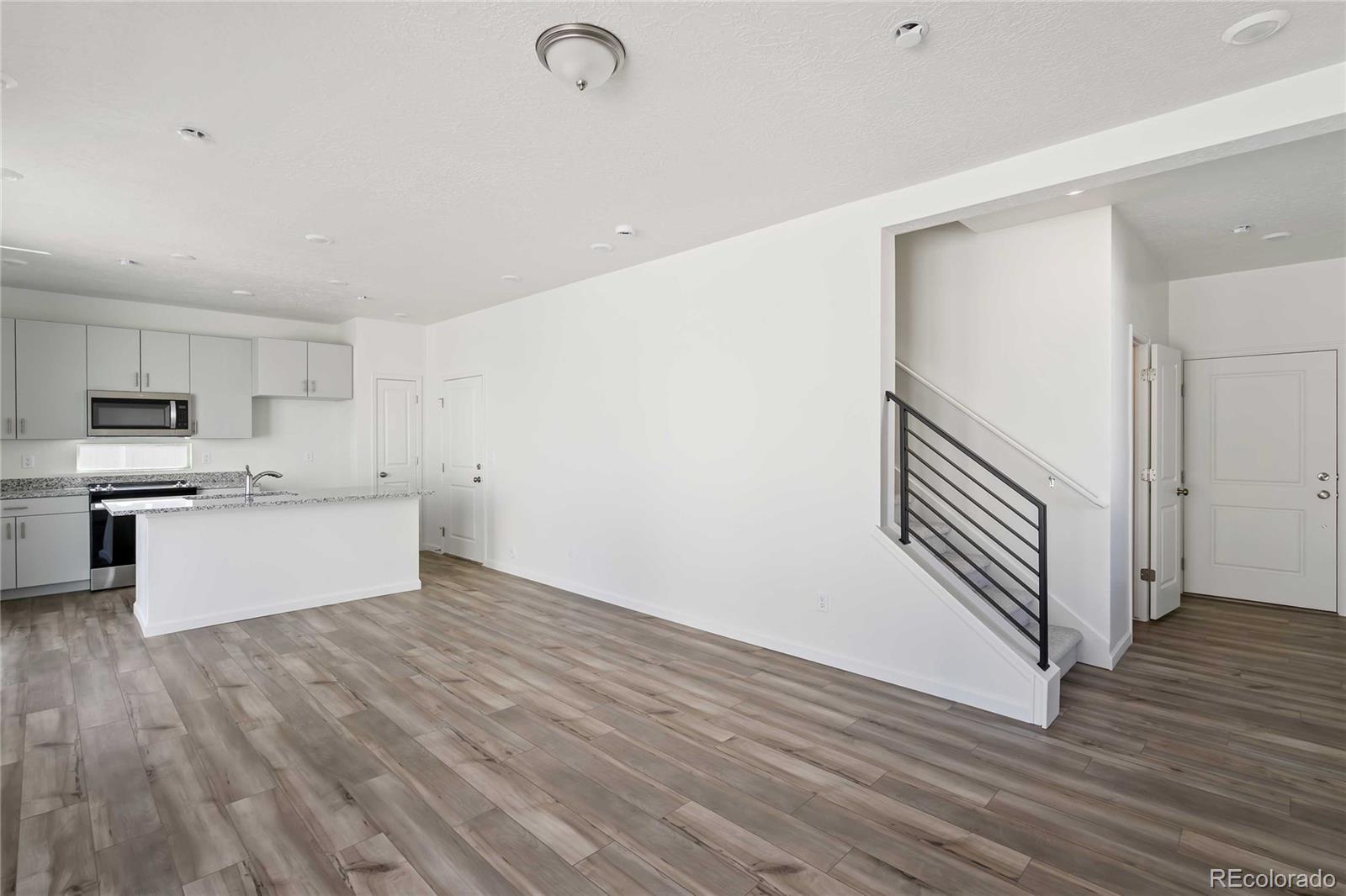 MLS Image #4 for 22123 e 38th place,aurora, Colorado