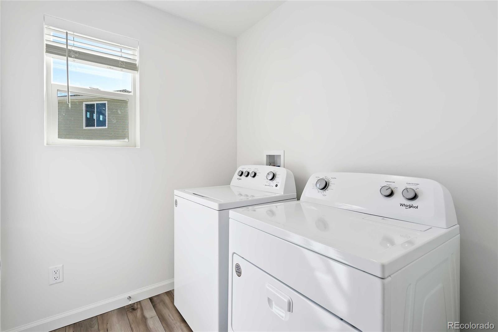 MLS Image #6 for 22123 e 38th place,aurora, Colorado