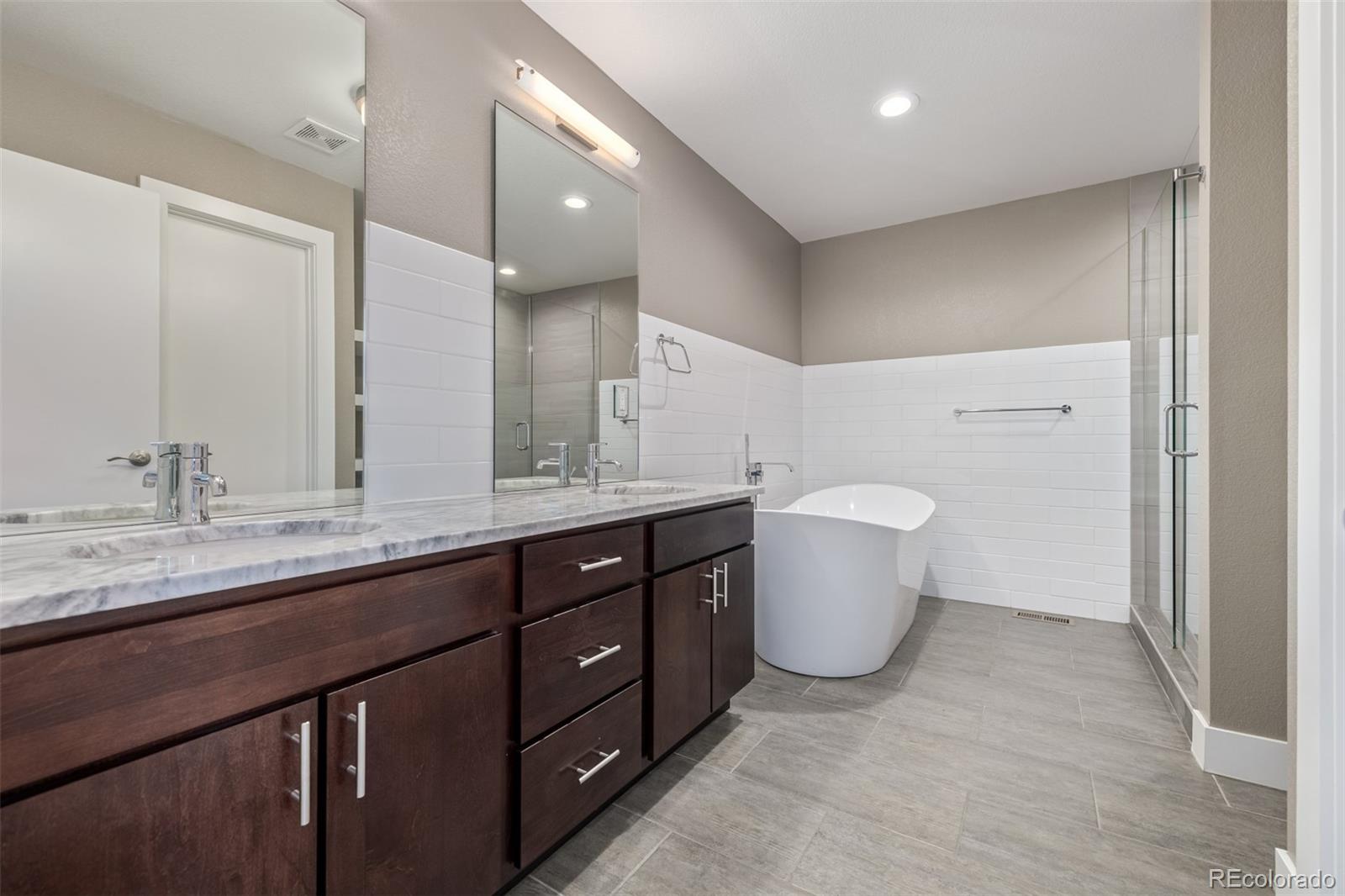 MLS Image #17 for 2008 s galapago street,denver, Colorado