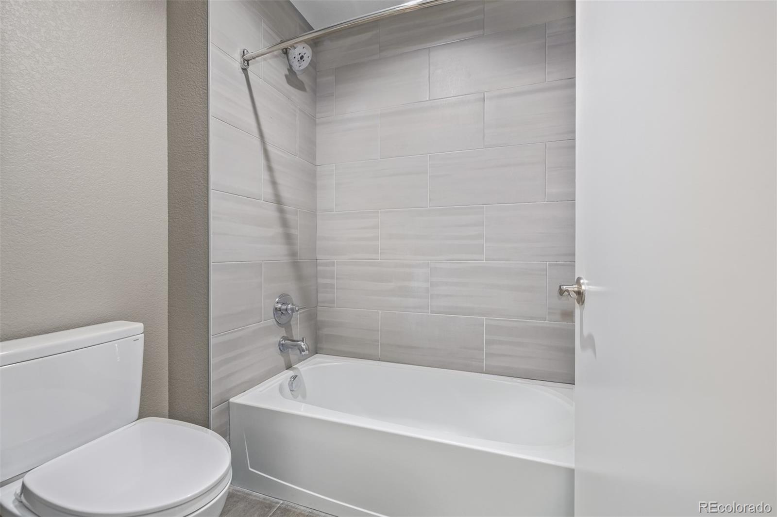MLS Image #23 for 2008 s galapago street,denver, Colorado