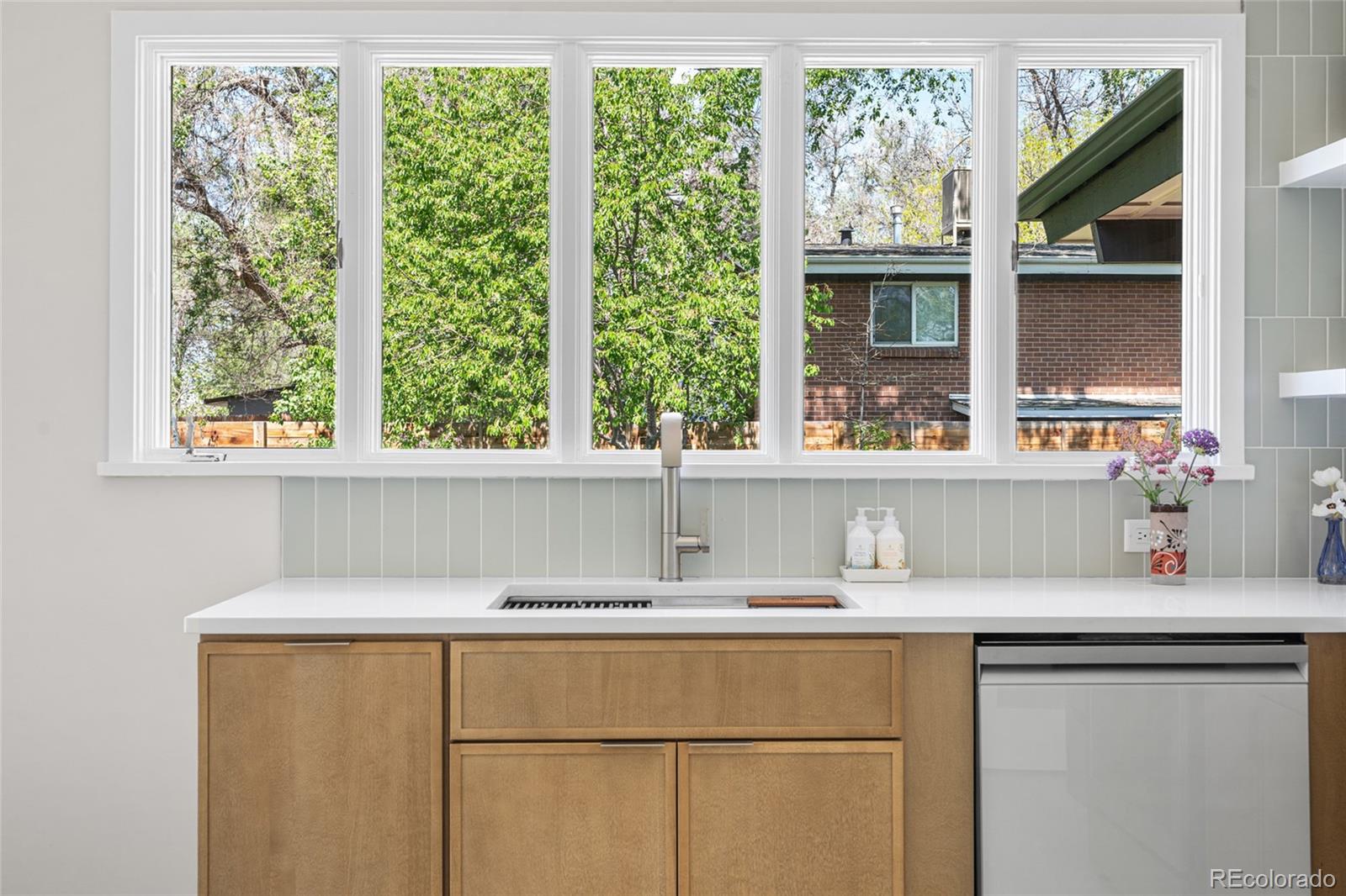 MLS Image #14 for 8955 e 19th avenue,aurora, Colorado