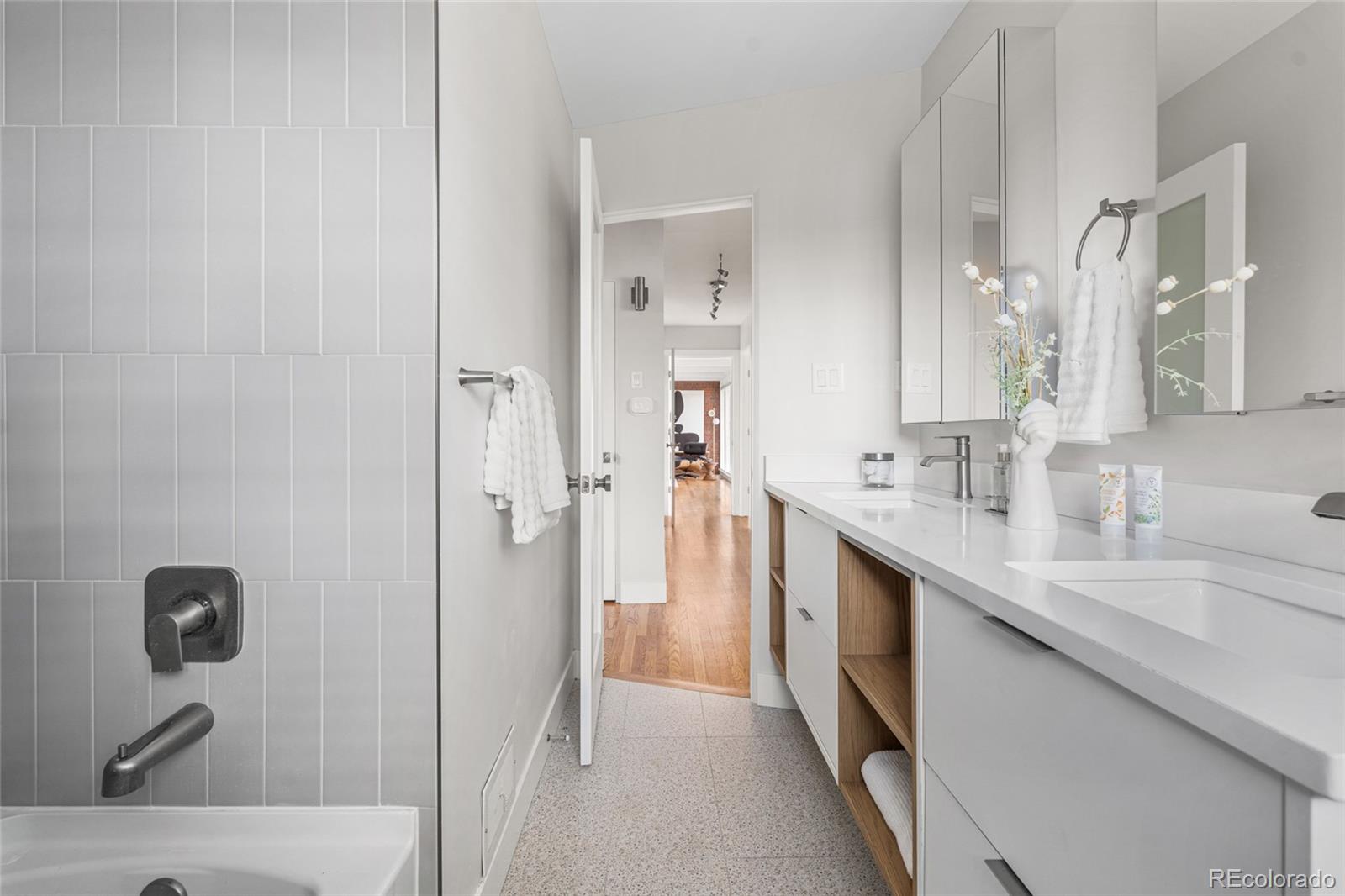 MLS Image #24 for 8955 e 19th avenue,aurora, Colorado