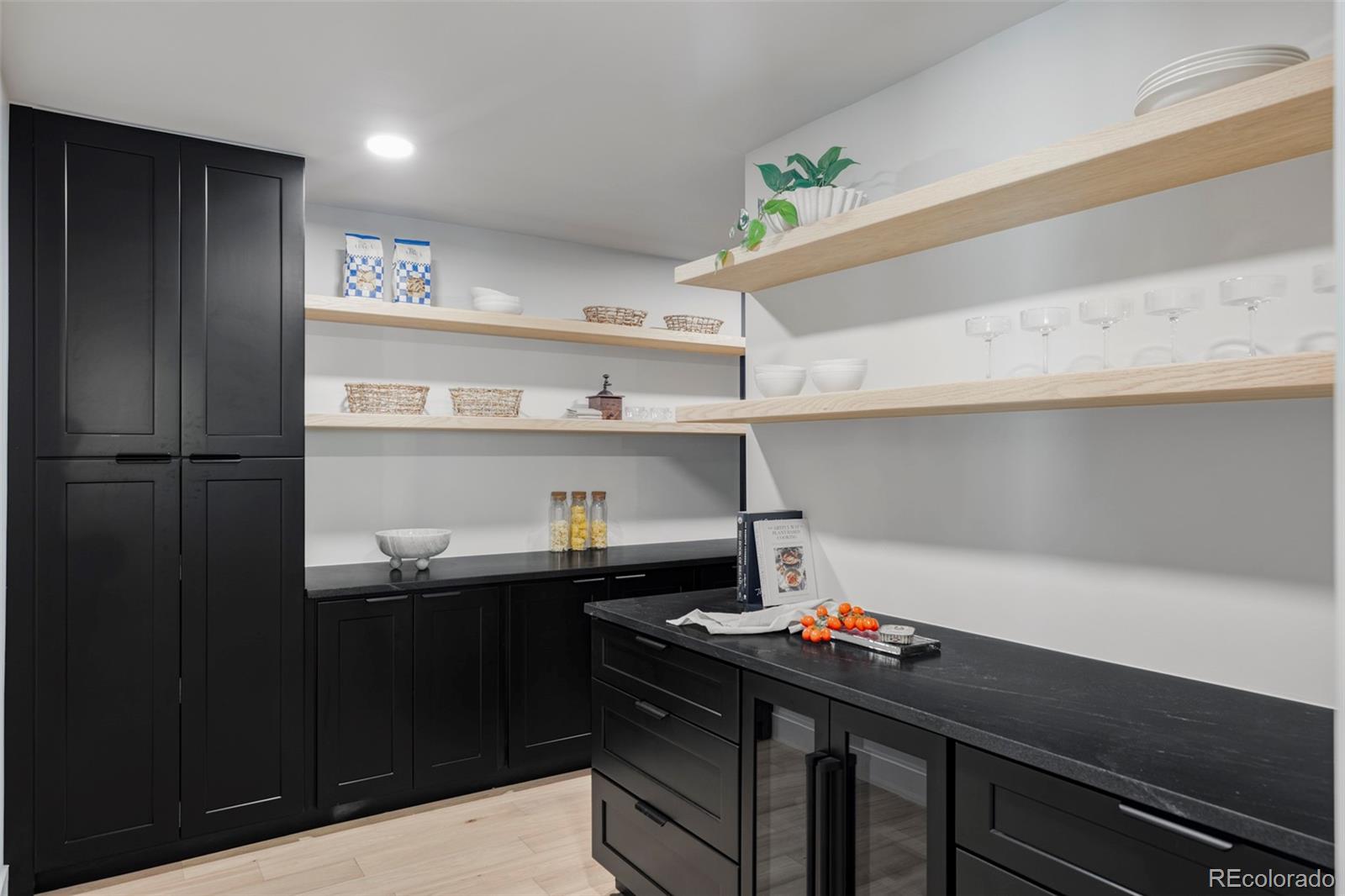 MLS Image #8 for 5516 s havana court,englewood, Colorado