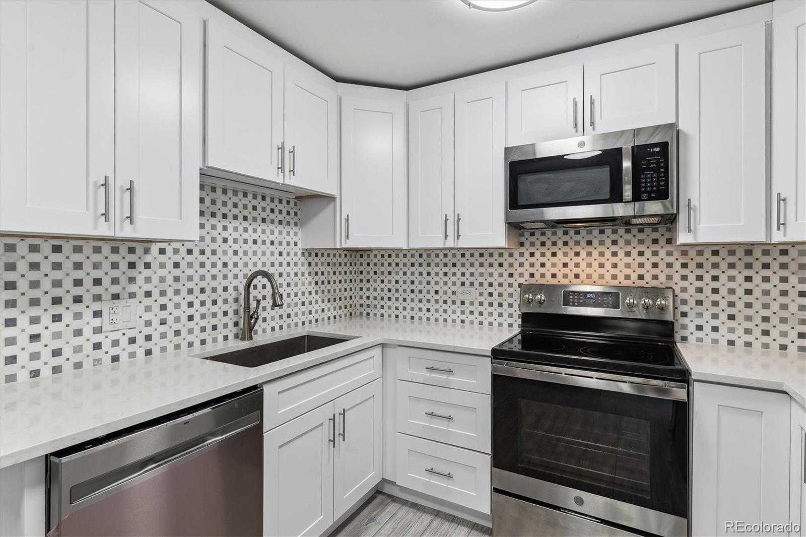 MLS Image #3 for 695 s alton way,denver, Colorado
