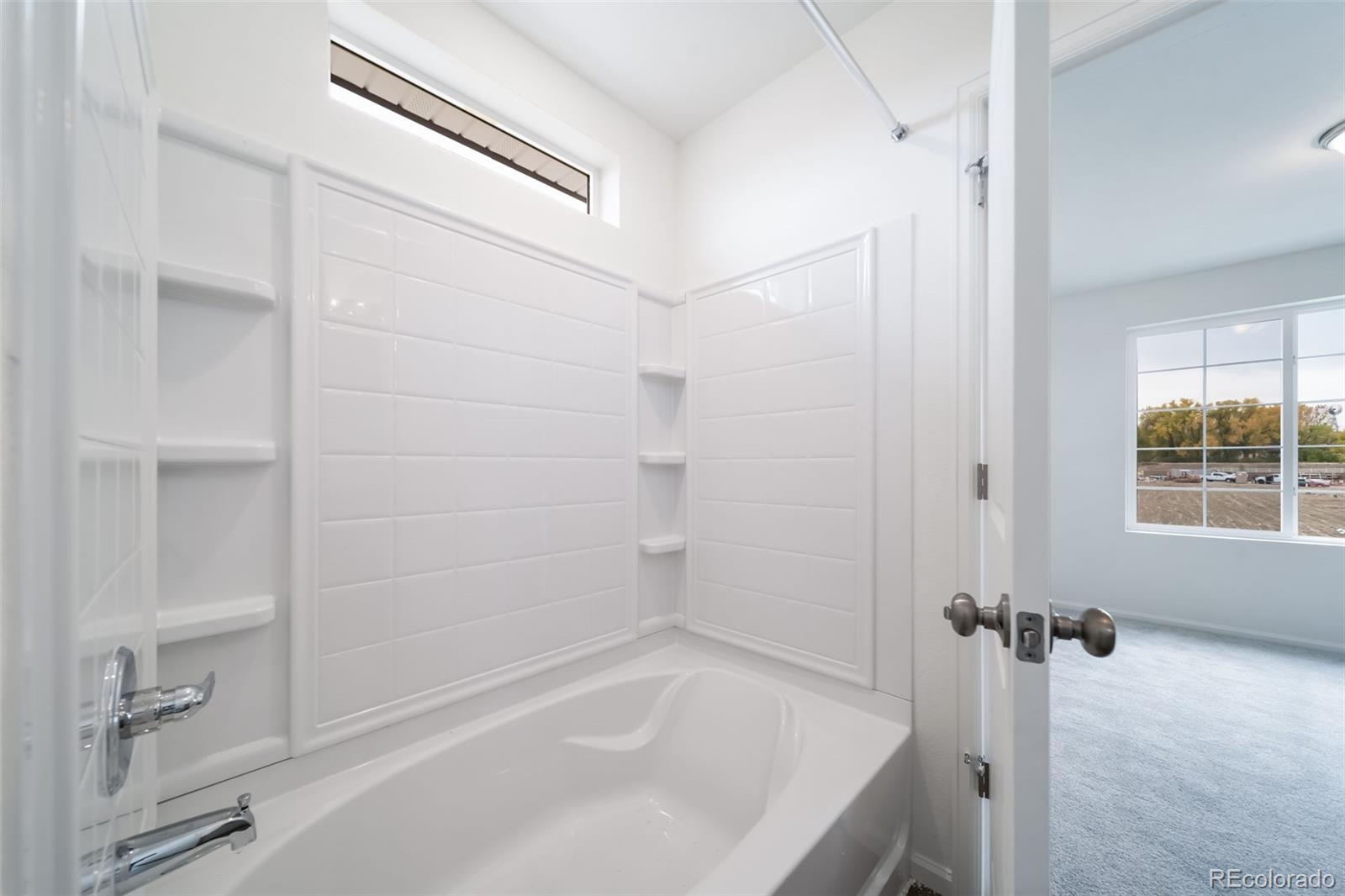 MLS Image #15 for 22133 e 38th place,aurora, Colorado