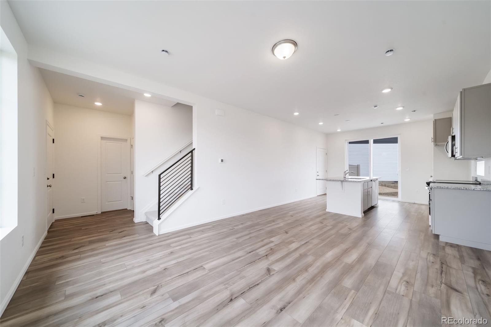 MLS Image #7 for 22133 e 38th place,aurora, Colorado