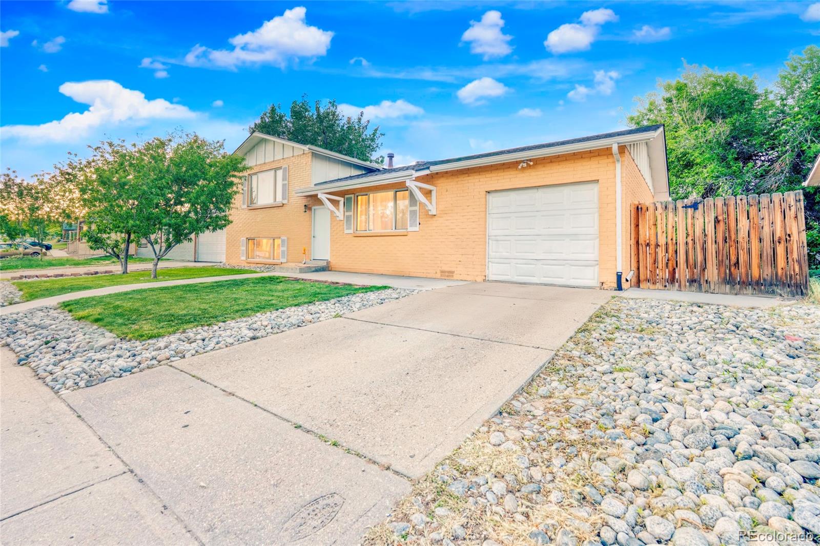 MLS Image #1 for 14595  robins drive,denver, Colorado