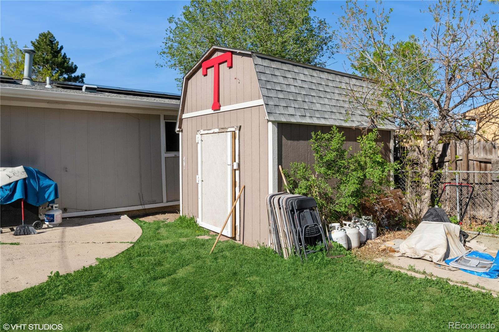 MLS Image #11 for 2080 e 84th avenue,denver, Colorado