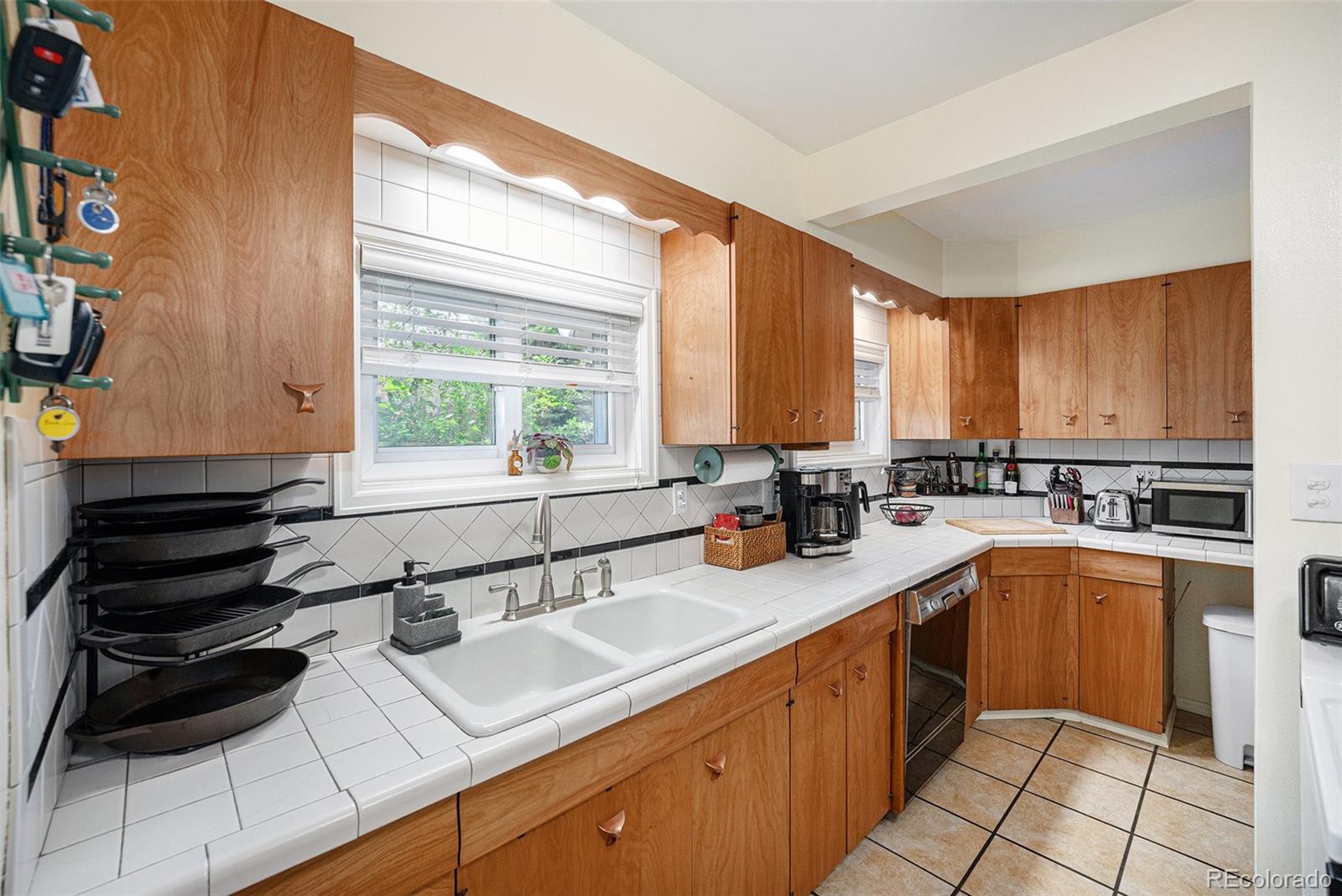 MLS Image #10 for 895  vance street,lakewood, Colorado