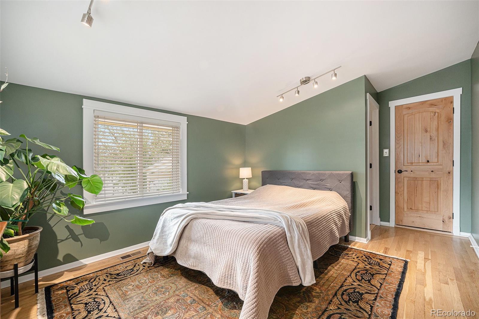 MLS Image #5 for 895  vance street,lakewood, Colorado