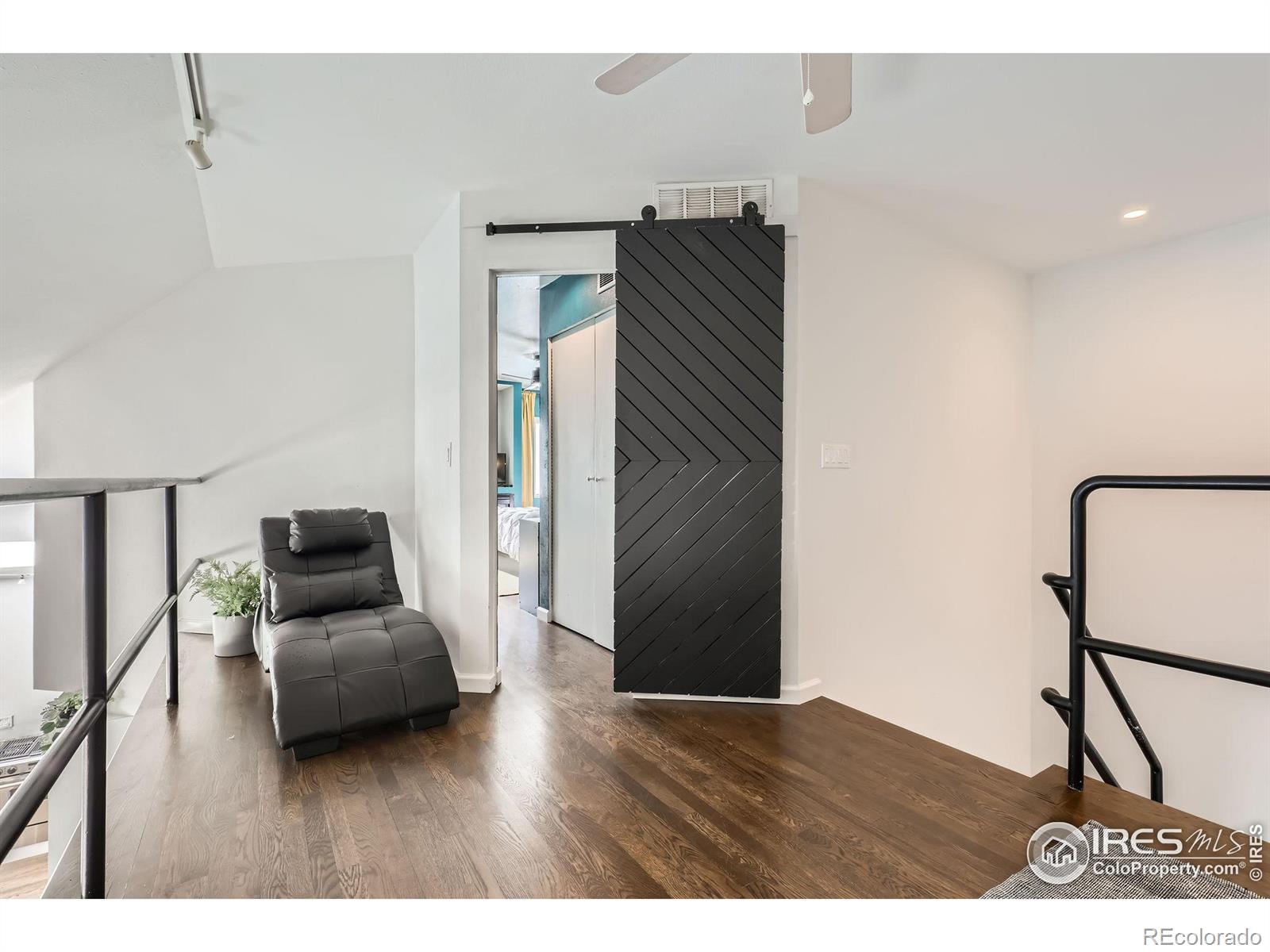 MLS Image #23 for 1300 s monaco parkway,denver, Colorado