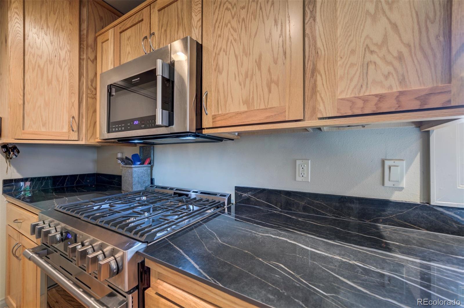 MLS Image #7 for 105  aberdeen bluff ,pueblo, Colorado