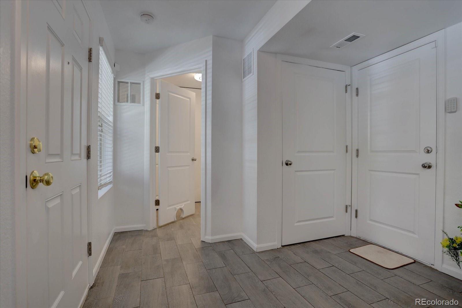 MLS Image #4 for 9520  halstead ,lone tree, Colorado