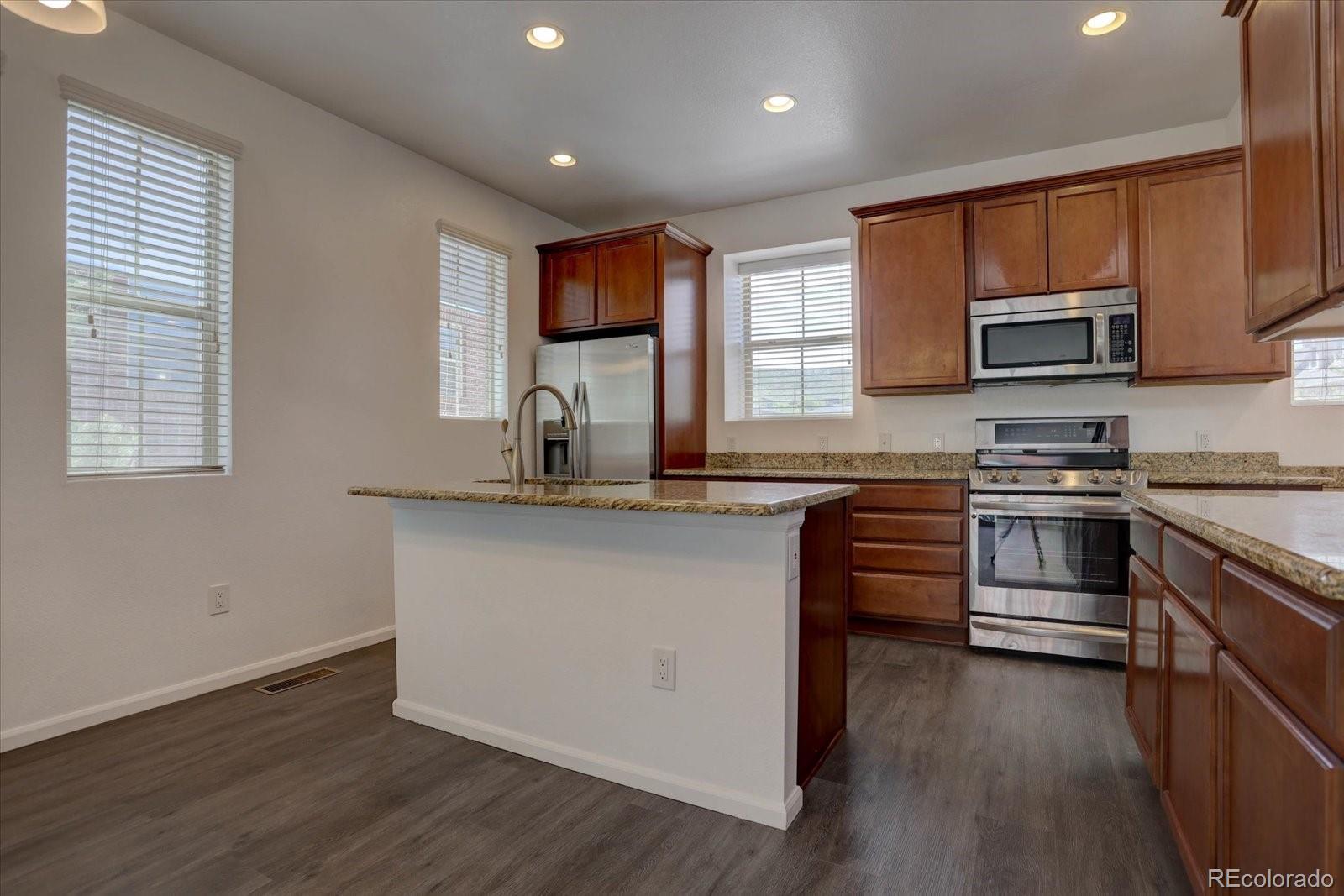 MLS Image #6 for 9520  halstead ,lone tree, Colorado