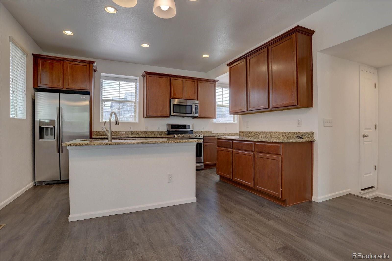 MLS Image #7 for 9520  halstead ,lone tree, Colorado