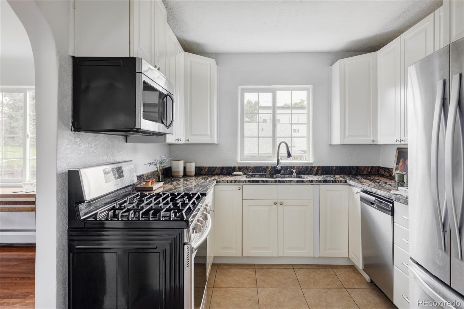 MLS Image #13 for 2895 s sherman street,englewood, Colorado