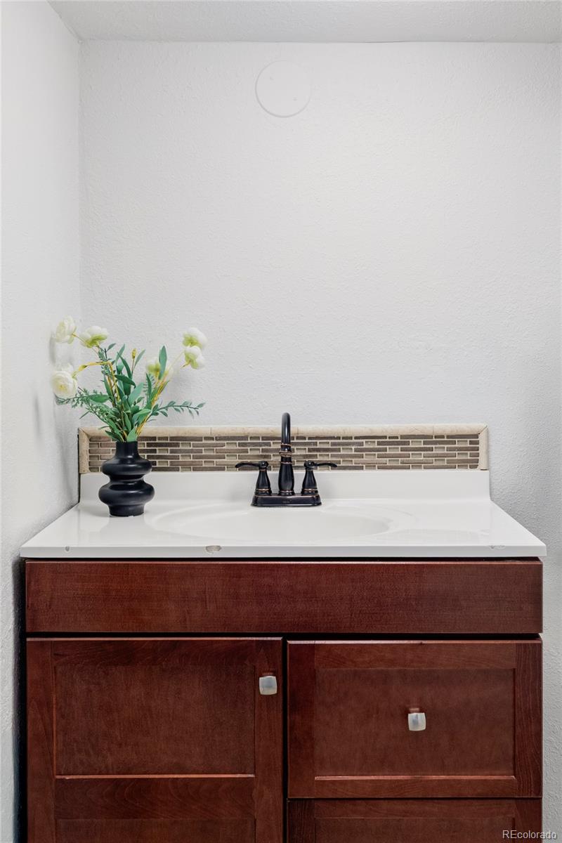 MLS Image #23 for 2895 s sherman street,englewood, Colorado
