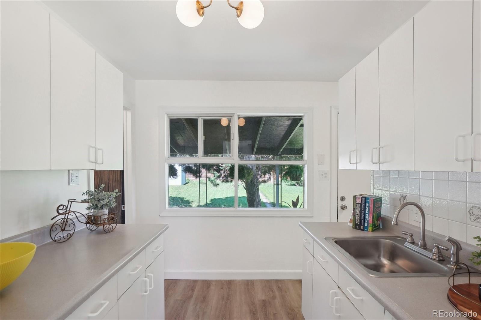 MLS Image #10 for 1431 s glencoe street,denver, Colorado